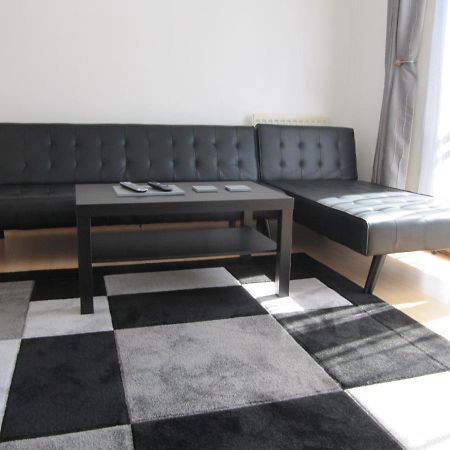Cozy Off Road 2 Bedroom Cottage Apartment With Free Wi-Fi And Private Parking Glasgow Bagian luar foto