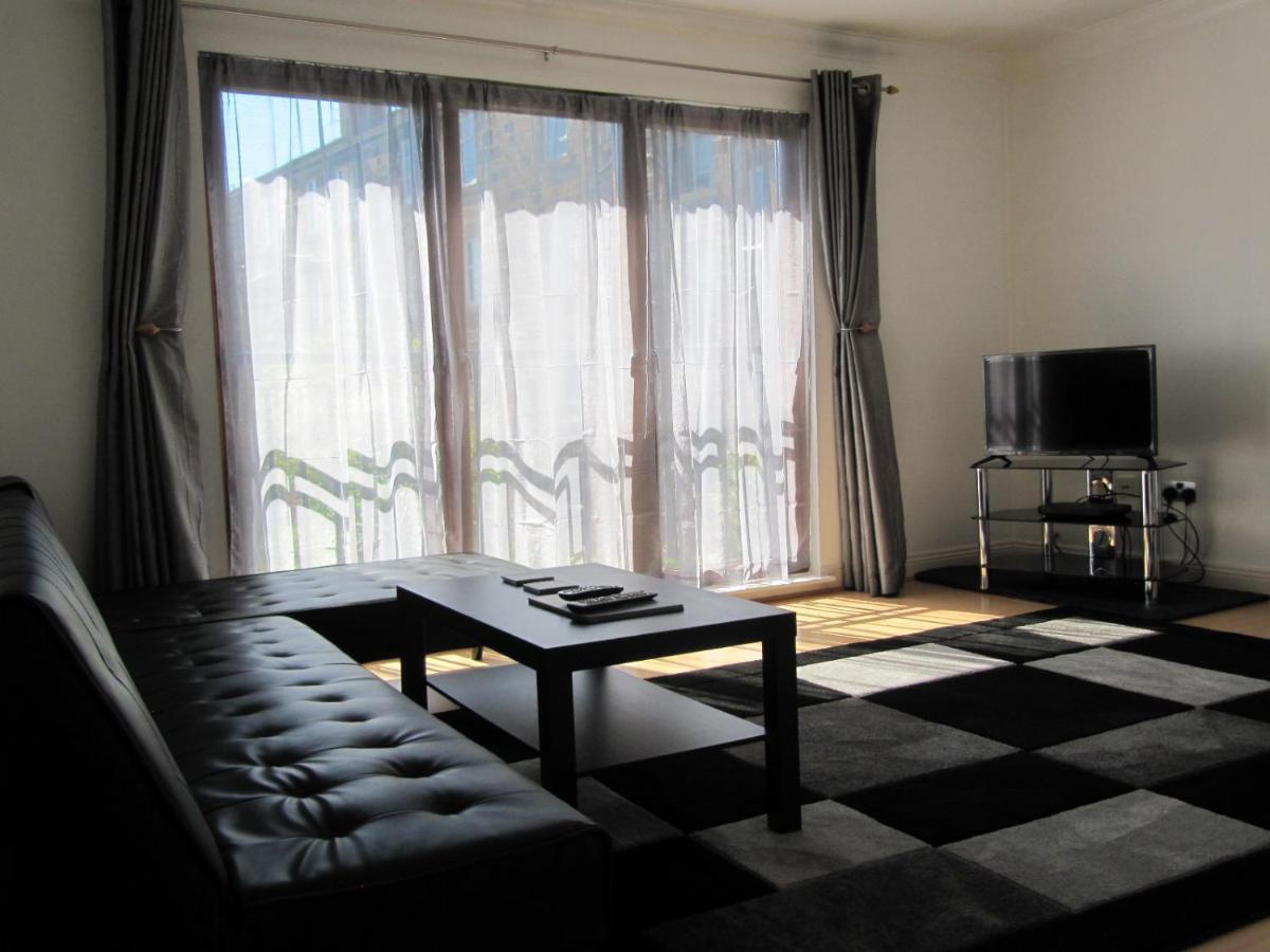 Cozy Off Road 2 Bedroom Cottage Apartment With Free Wi-Fi And Private Parking Glasgow Bagian luar foto