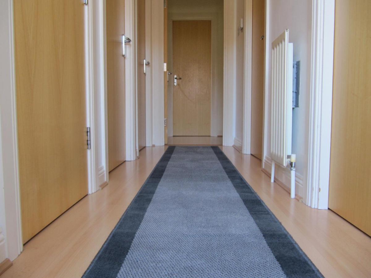 Cozy Off Road 2 Bedroom Cottage Apartment With Free Wi-Fi And Private Parking Glasgow Bagian luar foto