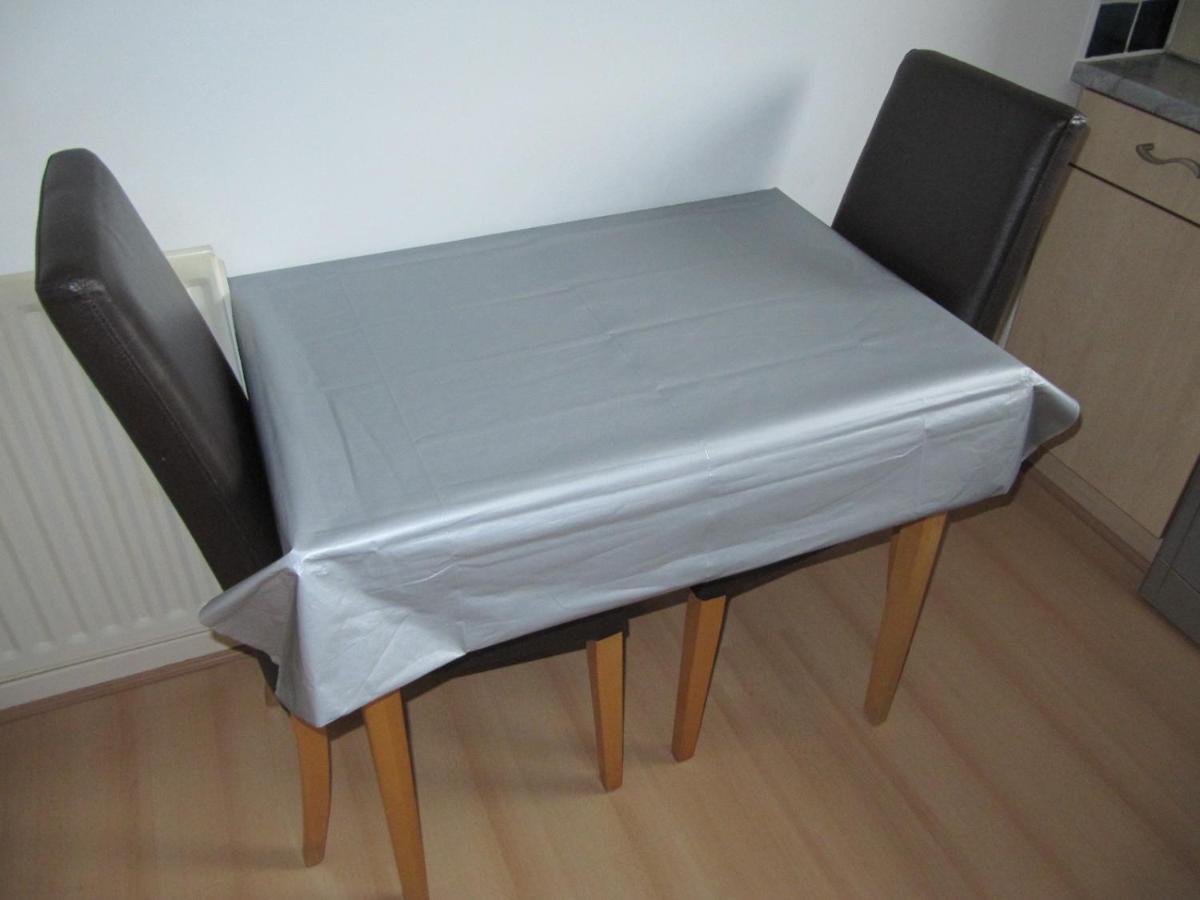 Cozy Off Road 2 Bedroom Cottage Apartment With Free Wi-Fi And Private Parking Glasgow Bagian luar foto